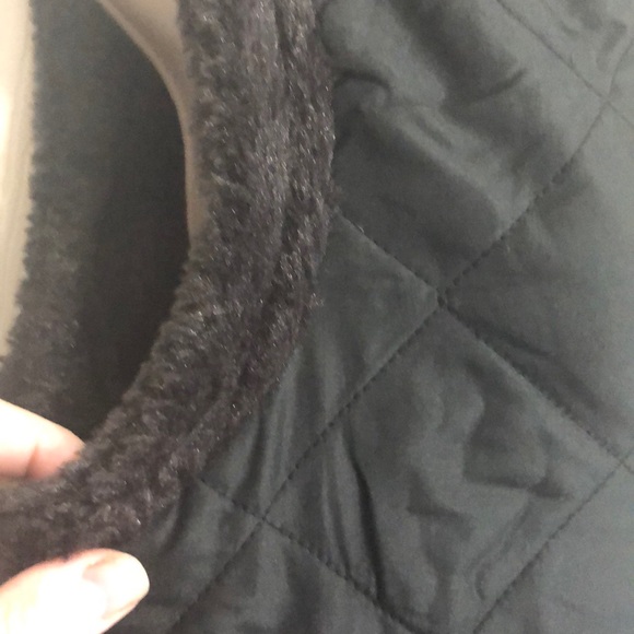 NWOT Reversible Faux Fur Vest - Picture 5 of 6